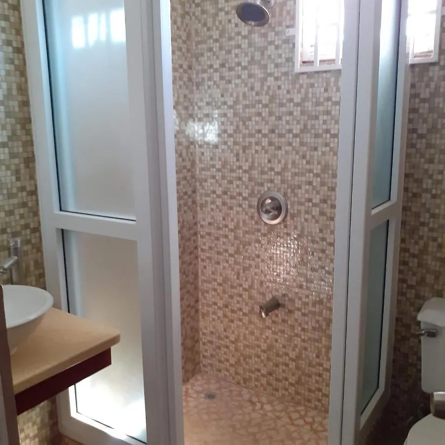 Travellers Villa Roseau