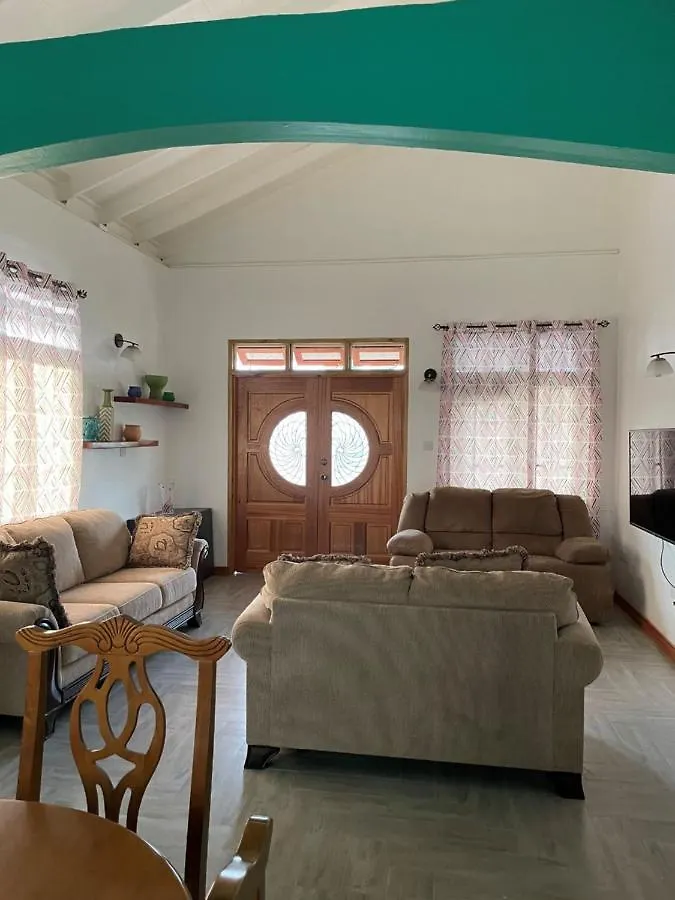 Travellers Villa ロゾー ドミニカ国