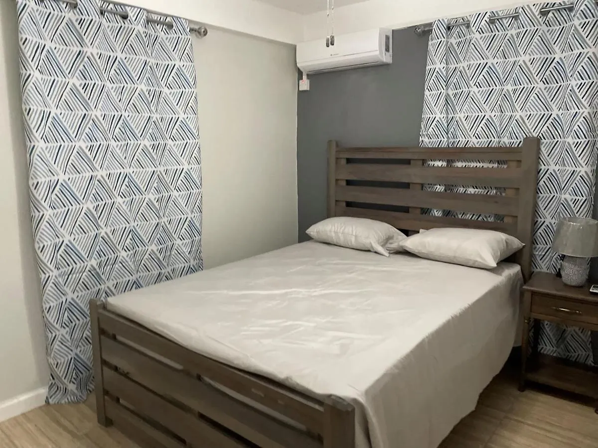 Travellers Villa ロゾー アパート