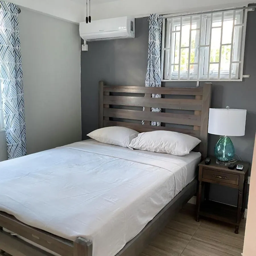 Travellers Villa ロゾー
